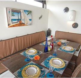 3 Bedroom Villa with Pool in Playa Blanca, Sleeps 6